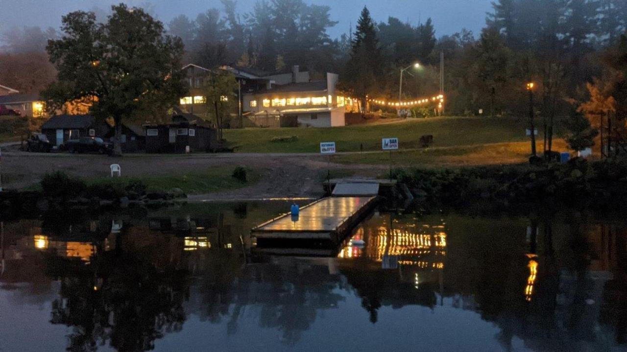 Valois Motel & Restaurant Mattawa Экстерьер фото