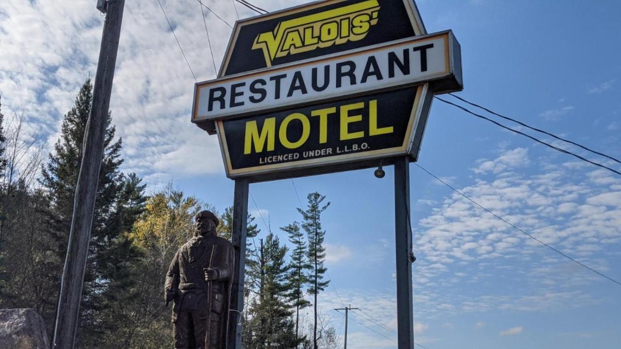 Valois Motel & Restaurant Mattawa Экстерьер фото