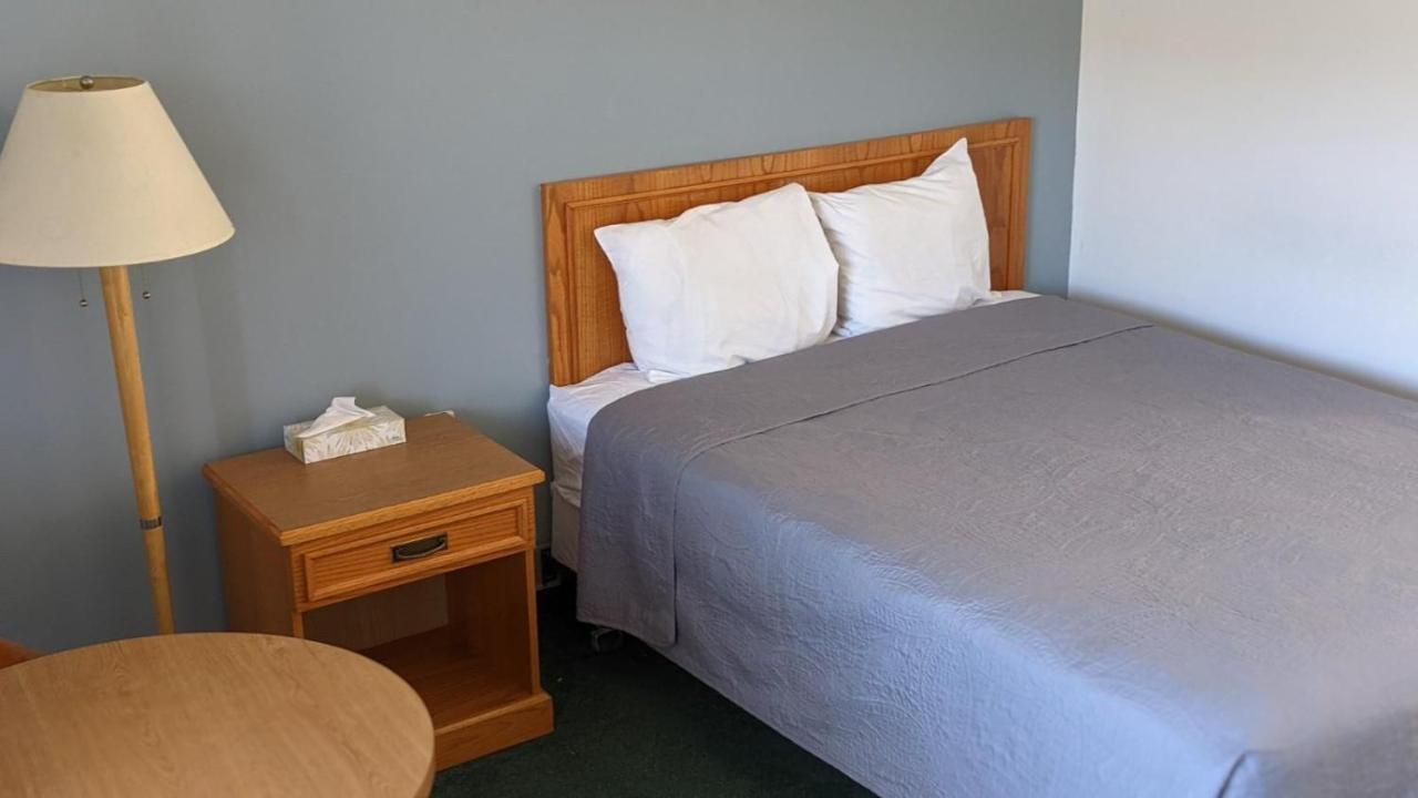 Valois Motel & Restaurant Mattawa Экстерьер фото