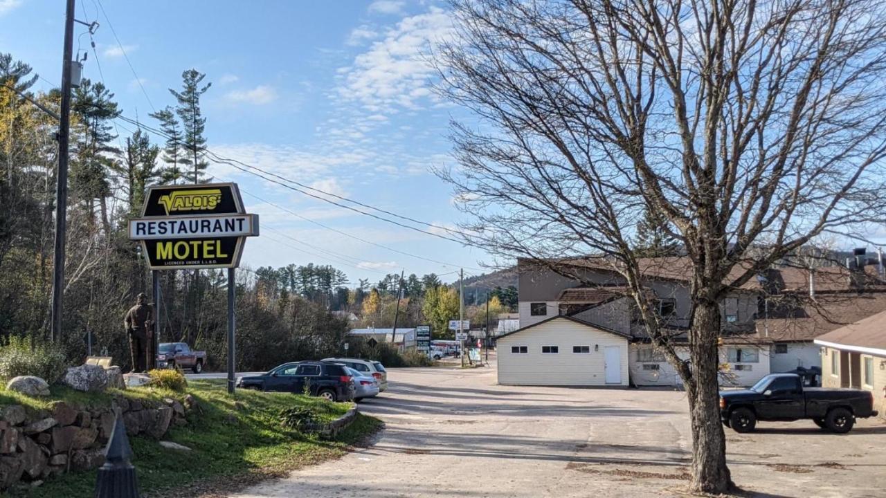 Valois Motel & Restaurant Mattawa Экстерьер фото